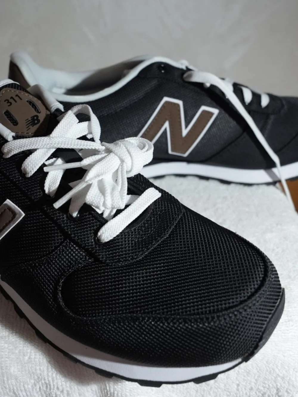 New Balance ML311LEW New In Box Black with Brown Size 13